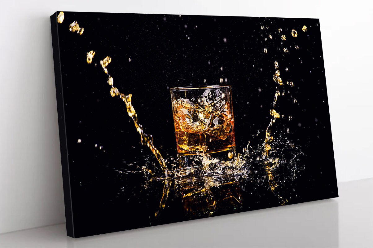 Whiskey Splash Canvas Print Wall Art, Whiskey artwork Whiskey Wall Art Décor For Home, Drink Art Panels For Office, Bar Wall Art